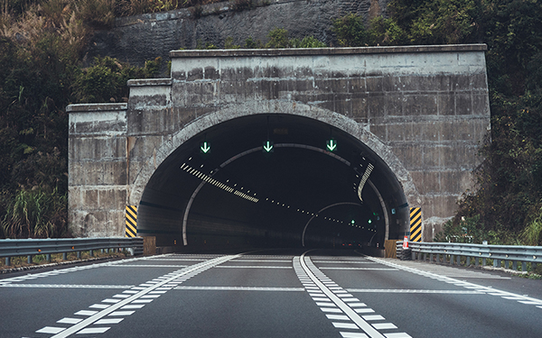 丹平快速猫公坝隧道